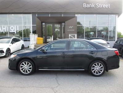 Used 2012 Toyota Camry SE Auto '' AS IS '' for Sale in Ottawa, Ontario