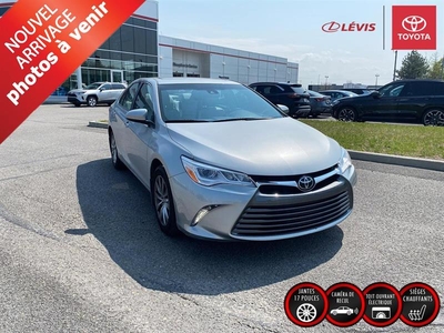 Used Toyota Camry 2016 for sale in Levis, Quebec