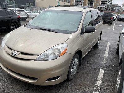 Used Toyota Sienna 2008 for sale in Pointe-Claire, Quebec