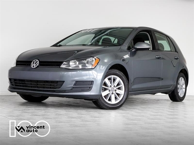 Used Volkswagen Golf 2017 for sale in Shawinigan, Quebec