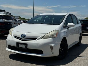 Used 2012 Toyota Prius v REMOTE START / BACKUP CAM / BLUETOOTH / PUSH START for Sale in Trenton, Ontario