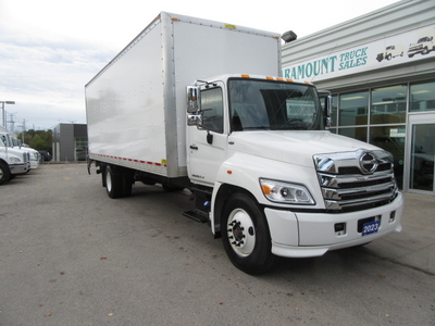 2023 Hino L7 CUMMINS DIESEL 26FT BOX WITH POWER LIFTGATE