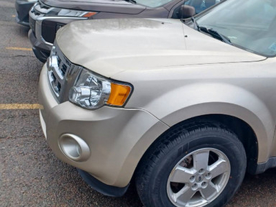2011 Ford Escape 4x4. Needs work to pass Jan/24 MVI