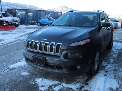 2016 Jeep Cherokee North 4WD, WELL MAINTAINED!! LOCALLY OWNED AN