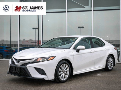 2020 Toyota Camry SE | CLEAN CARFAX | ONE OWNER