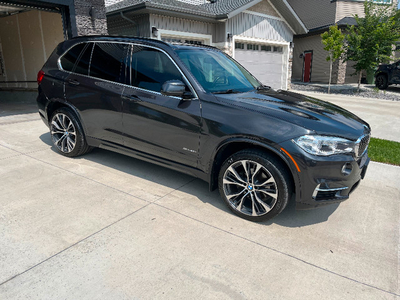 BMW X5,2015 in excellent condition. All maintenance up to date.