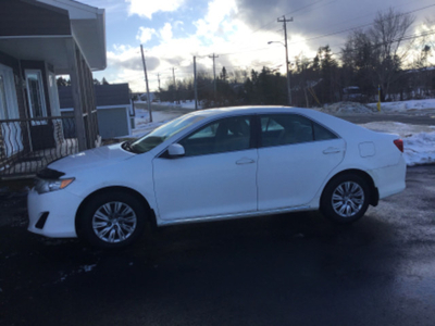 ********* Excellent Deal- 2014 Toyota Camry LE ********