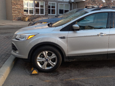 Excellent senior owned 2015 Ford Escape. VERY low kilometers