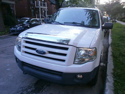 FORD EXPEDITION XLT = 2010 - 4 X 4 AUTOMATIC