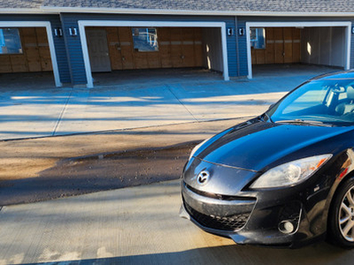 Mazda 3 GT 2013 FULLY LOADED Manual Transmission