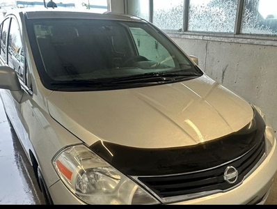 Nissan car for sale in good condition