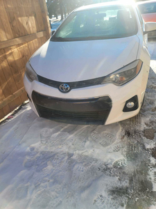 Toyota corolla S 2015 (clean title)Safety