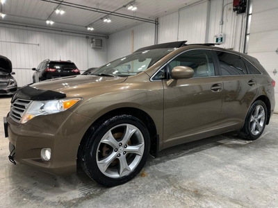 Used 2011 Toyota Venza AWD *CLEAN TITLE* *SAFETIED* *2 SETS OF RIMS/TIRES* for Sale in Winnipeg, Manitoba