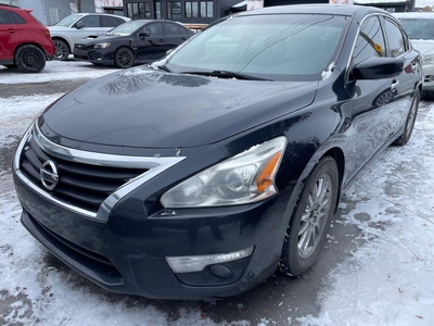 Used 2015 Nissan Altima SV- MOONROOF- LOADED/PRICED- QUICK SALE! for Sale in Brantford, Ontario