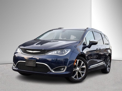 Used 2017 Chrysler Pacifica Limited - Leather, Navi, Backup Camera, Sunroof for Sale in Coquitlam, British Columbia