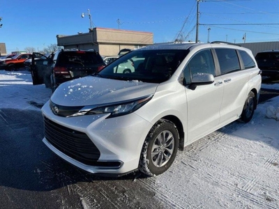 Used 2023 Toyota Sienna XLE Hybrid - Sunroof, Kick Sensor Sliding Doors, SofTex Seats, Heated Seats & Much More! for Sale in Guelph, Ontario