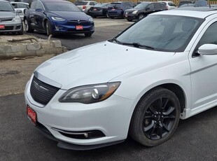 Used 2013 Chrysler 200 LX 4dr Sedan Automatic for Sale in Mississauga, Ontario