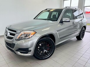 Used 2015 Mercedes-Benz GLK-Class GLK250 BlueTEC 4MATIC - LEATHER! NAV! BAC-UP CAM! BSM! PANO ROOF! for Sale in Kitchener, Ontario