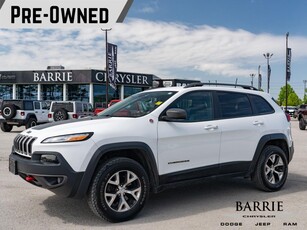 Used 2017 Jeep Cherokee Trailhawk HEATED FRONT SEAT & HEATED STEERING WHEEL SAFETYTEC GROUP ACCIDENT FREE SOLD AS-TRADED GRE for Sale in Barrie, Ontario