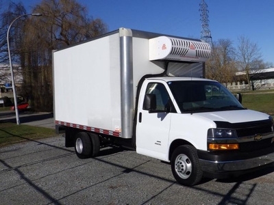 Used 2018 Chevrolet Express G4500 16 Foot Reefer Cube Van 2 Seater Dually for Sale in Burnaby, British Columbia