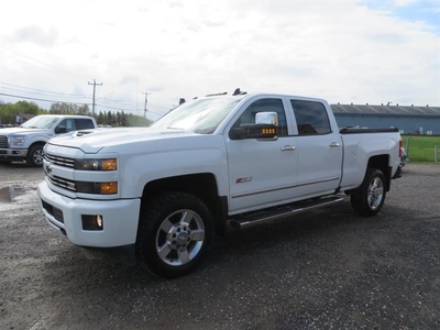 Used Chevrolet 2500 2017 for sale in pintendre-levis, Quebec