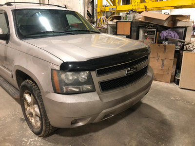 2007 chev avalanche LTZ fully loaded ** clean**