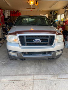 2004 Ford F150 Very good condition,200,000kms ,sunroof ,leather
