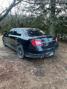 2010 ford taurus