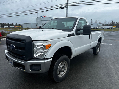 2015 ford f250 4x4 only 8,300km