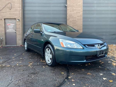 clean 2003 accord car with no issues.