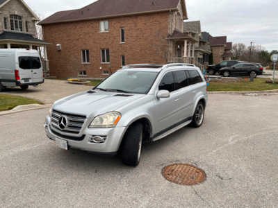 Mercedes GL550 2008 fully loaded for the year