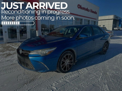 2016 Toyota Camry Hybrid LE l Winter Tires l Rearview Camera