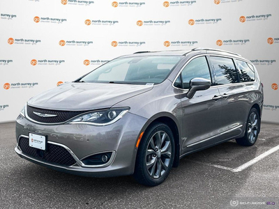2017 Chrysler Pacifica Limited - Leather / Navi / Pano Sunroof /