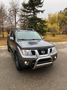 2017 NISSAN FRONTIER PRO-4X LEATHER NAV MINT CONDITION