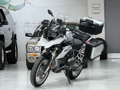 Used 2014 BMW R1200 GS Premium with Nav, 3 Piece BMW Luggage for Sale in Paris, Ontario