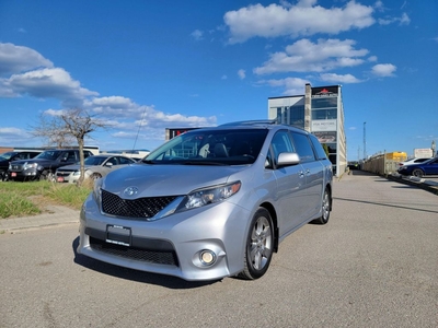 Used 2014 Toyota Sienna SE for Sale in Oakville, Ontario