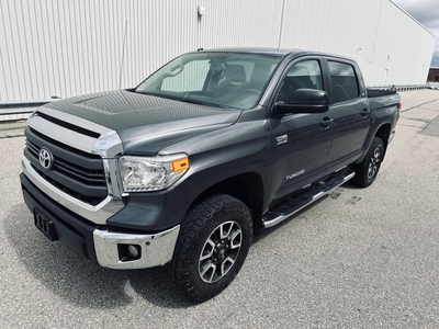 Used 2014 Toyota Tundra 4WD Crewmax 5.7L SR5 for Sale in Mississauga, Ontario