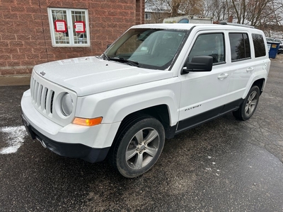 Used 2016 Jeep Patriot High Altitude/4X4/2.4L/SUNROOF/NO ACCIDENTS for Sale in Cambridge, Ontario