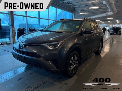 Used 2017 Toyota RAV4 LE BACK UP CAMERA I CD PLAYER I HEATED DOOR MIRRORS I OUTSIDE TEMPERATURE DISPLAY I FRONT AND REAR BEVE for Sale in Innisfil, Ontario