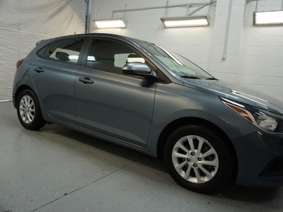 Used 2020 Hyundai Accent SE CERTIFIED *FREE ACCIDENT* CAMERA BLUETOOTH HEATED SEAT ALLOYS for Sale in Milton, Ontario