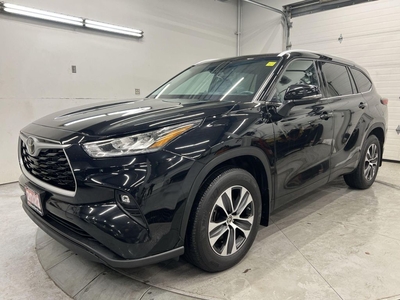 Used 2022 Toyota Highlander XLE AWD 7-PASS SUNROOF HTD LEATHER LOW KMS! for Sale in Ottawa, Ontario