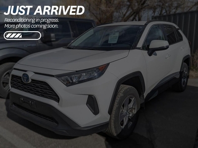 Used 2022 Toyota RAV4 Hybrid $335 BI-WEEKLY - LOW MILEAGE, GREAT ON GAS, NO REPORTED ACCIDENTS, WELL MAINTAINED for Sale in Cranbrook, British Columbia