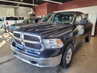 Used 2019 RAM 1500 Classic SLT 4x4 Crew Cab 6'4 Box for Sale in Thunder Bay, Ontario