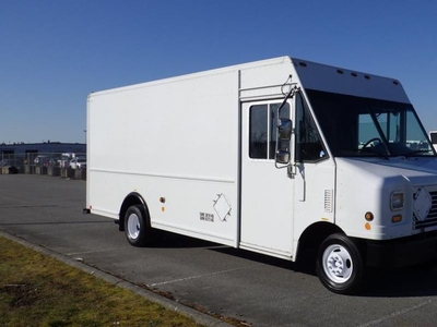 Used 2009 Ford Econoline E450 Step Cargo Van Dually for Sale in Burnaby, British Columbia