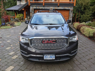 2018 GMC Acadia Denali with only 8500km