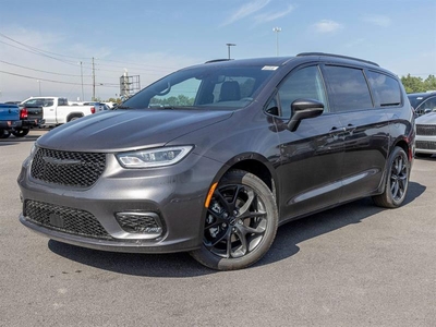 Used Chrysler Pacifica 2023 for sale in Mirabel, Quebec