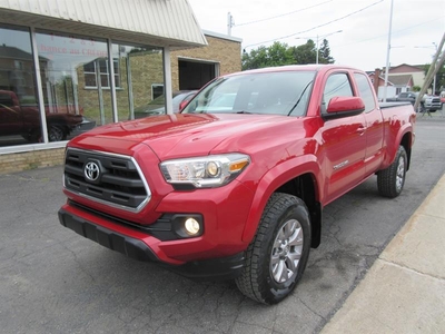 Used Toyota Tacoma 2017 for sale in Varennes, Quebec