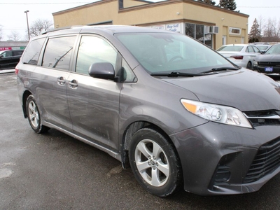 Used 2020 Toyota Sienna LE 8-Passenger FWD for Sale in Brampton, Ontario