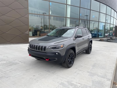 Used Jeep Cherokee 2019 for sale in Winnipeg, Manitoba