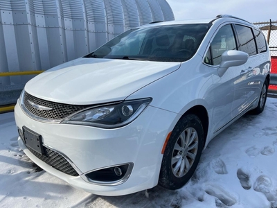 Used 2018 Chrysler Pacifica Touring L Plus w/DVD-NAV for Sale in Kitchener, Ontario